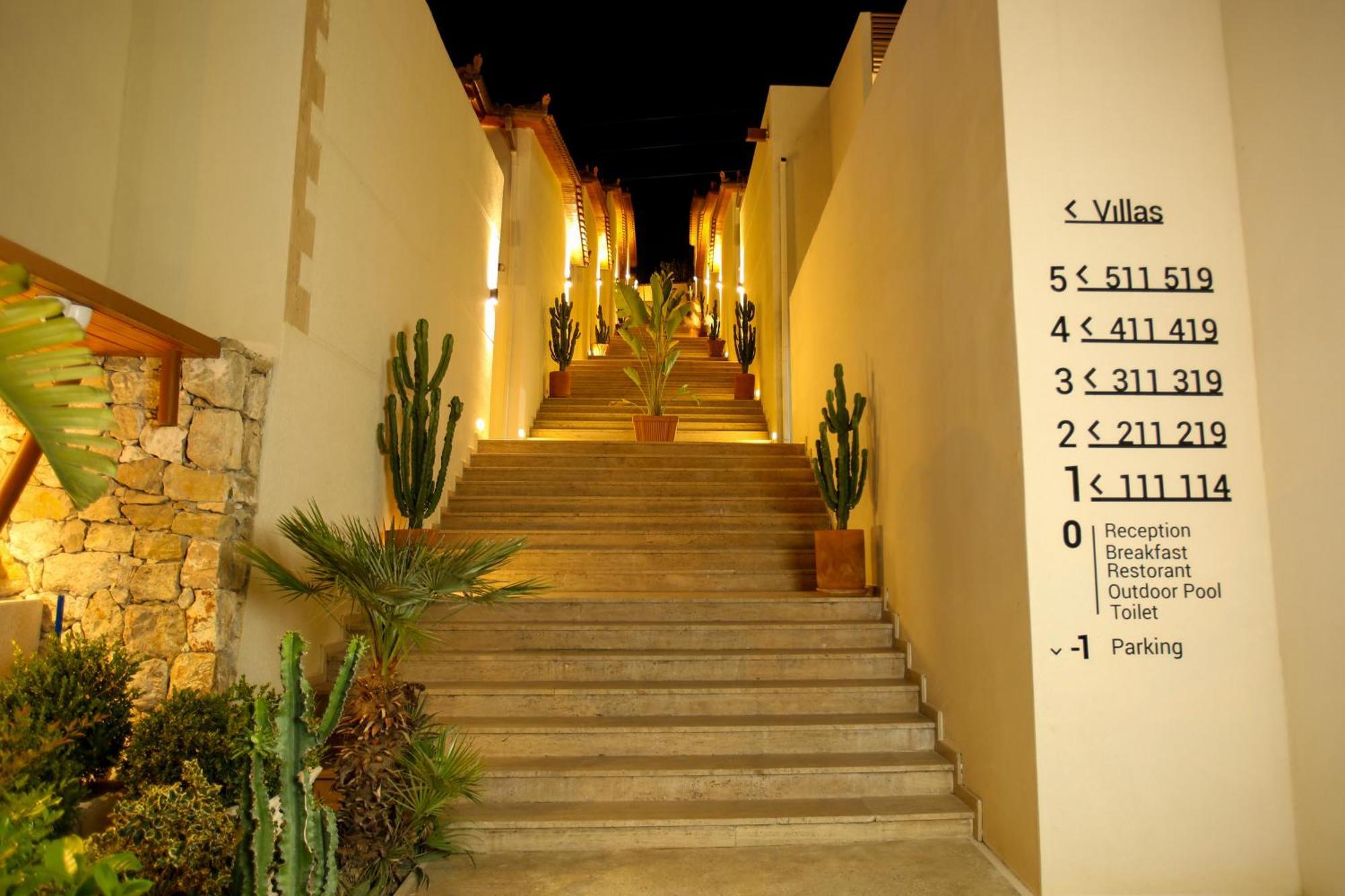 Hotel Olympia Touristic Village 4*