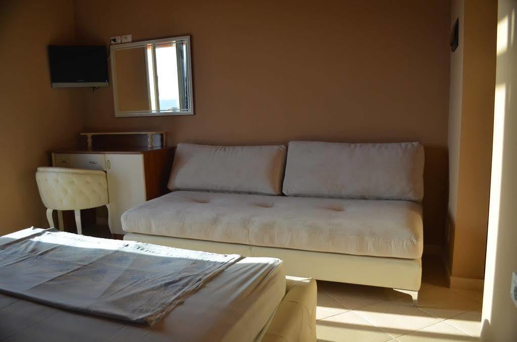 Olympia Touristic Village Hotel Radhimë